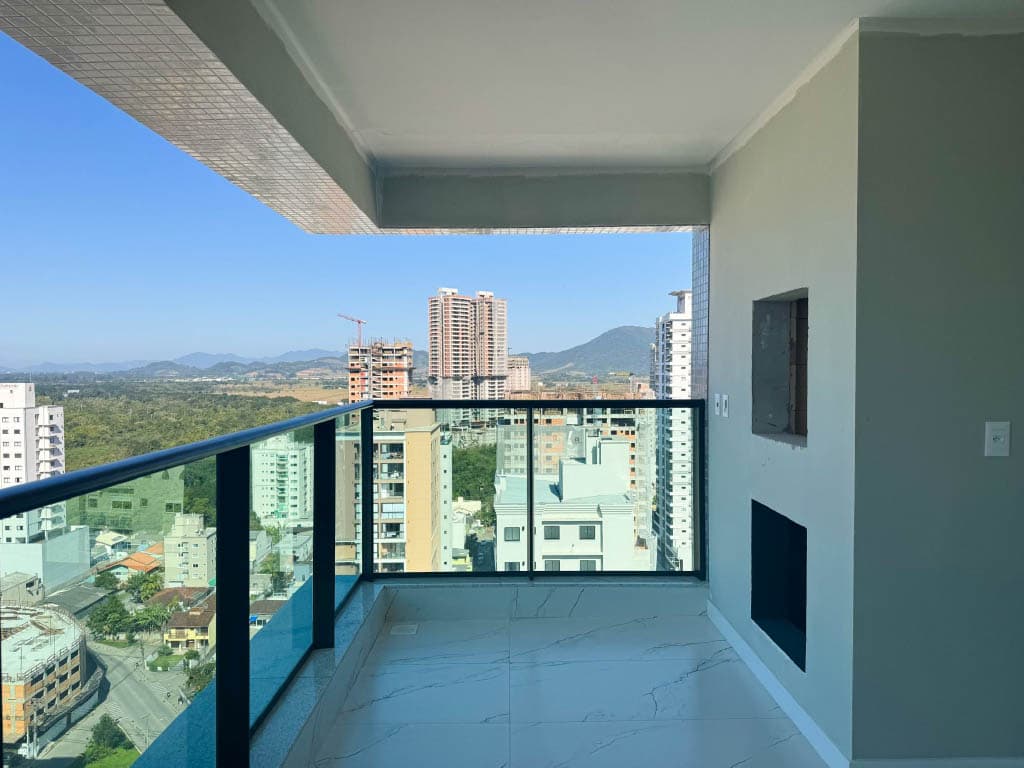 Apartamento 3 suítes em Meia Praia — Meia Praia, Itapema