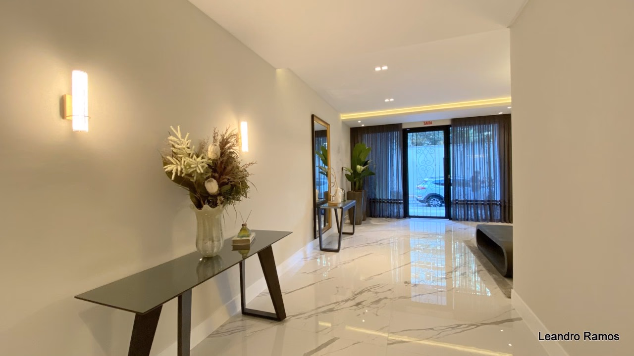 Residencial Porto Vila a venda em Meia Praia (21)