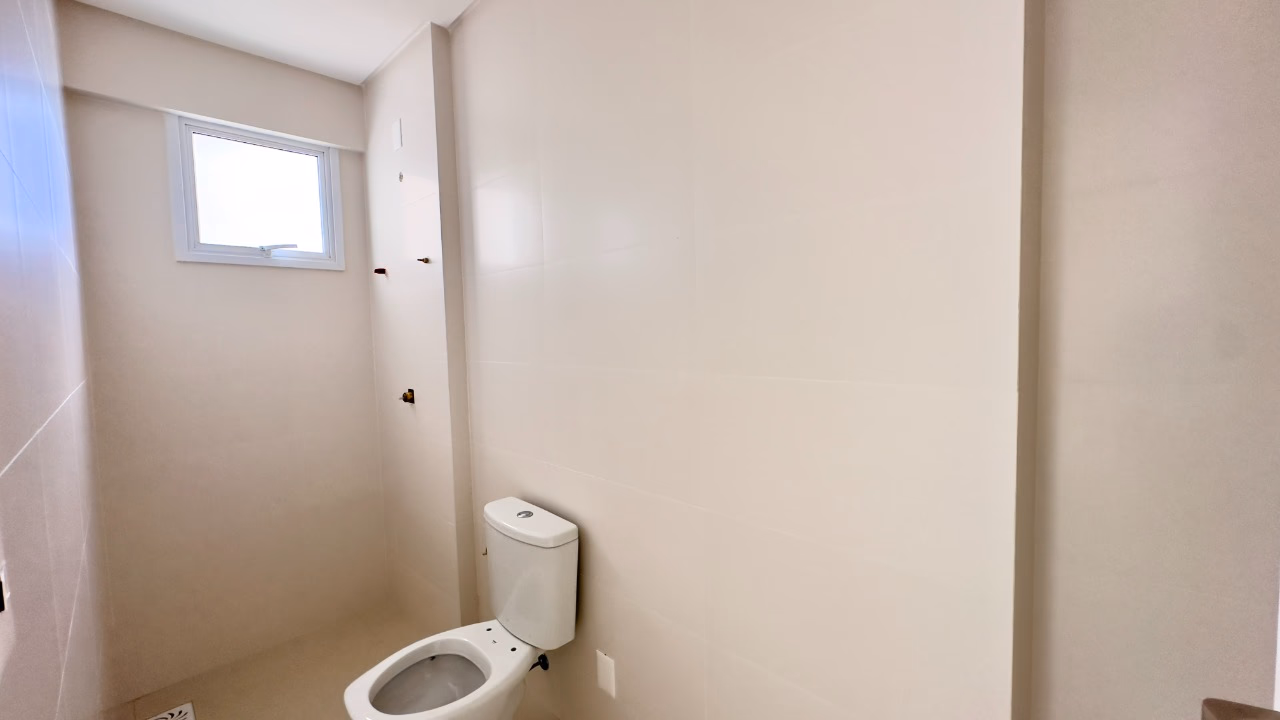 Apartamento 4 suítes em Meia Praia — Meia Praia, Itapema