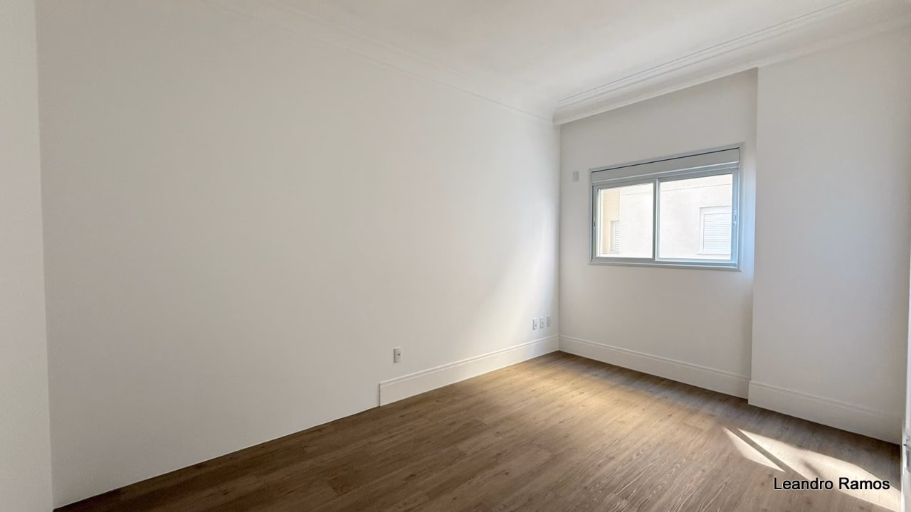 Apartamento 4 suítes em Meia Praia — Meia Praia, Itapema
