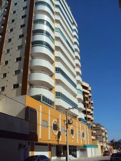 Cidade De Capri Residencial — Meia Praia