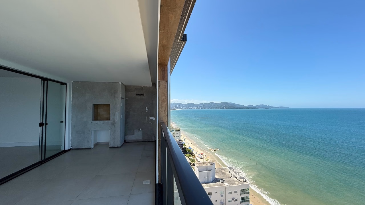 Apartamento 4 suítes em Meia Praia — Meia Praia, Itapema