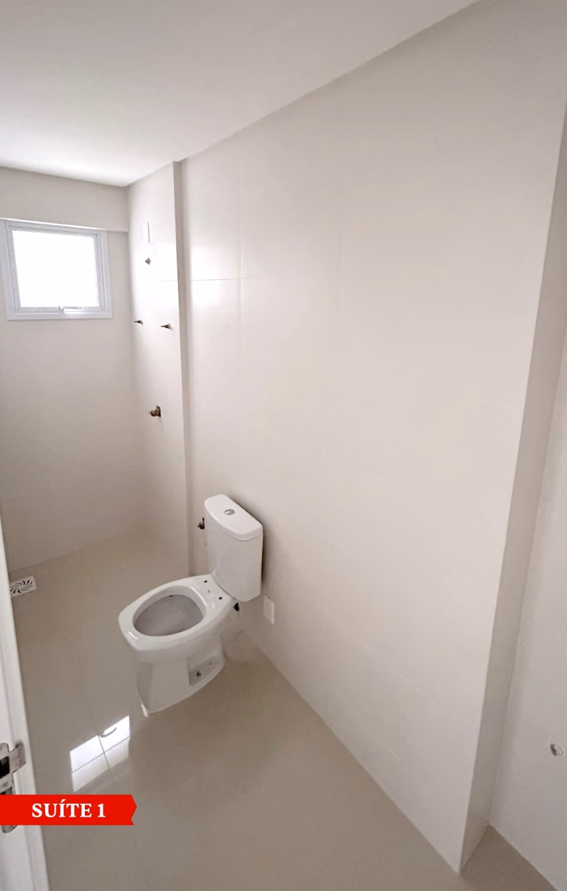 Apartamento 4 suítes em Meia Praia — Meia Praia, Itapema