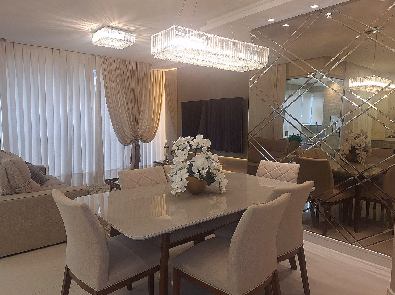 Apartamento 3 suítes em Meia Praia — Meia Praia, Itapema
