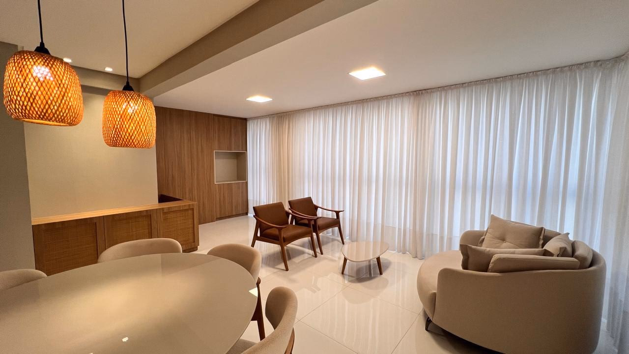Apartamento 4 suítes em Meia Praia — Meia Praia, Itapema