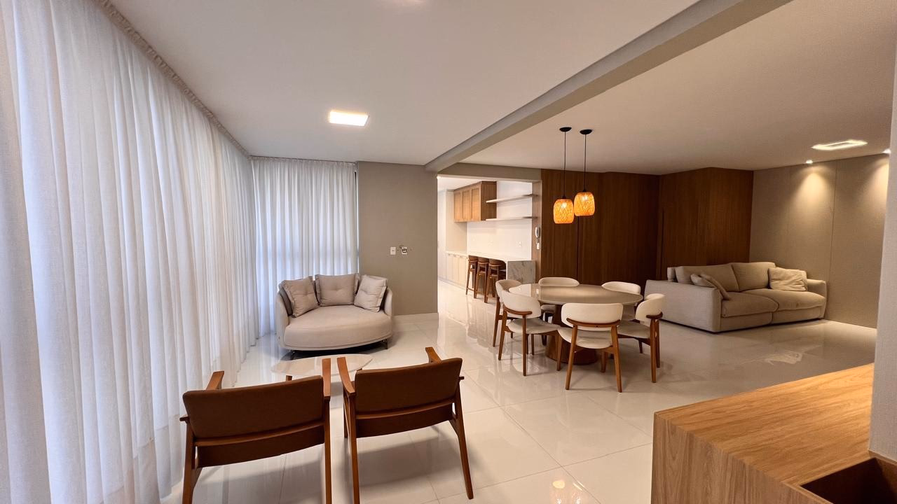 Apartamento 4 suítes em Meia Praia — Meia Praia, Itapema
