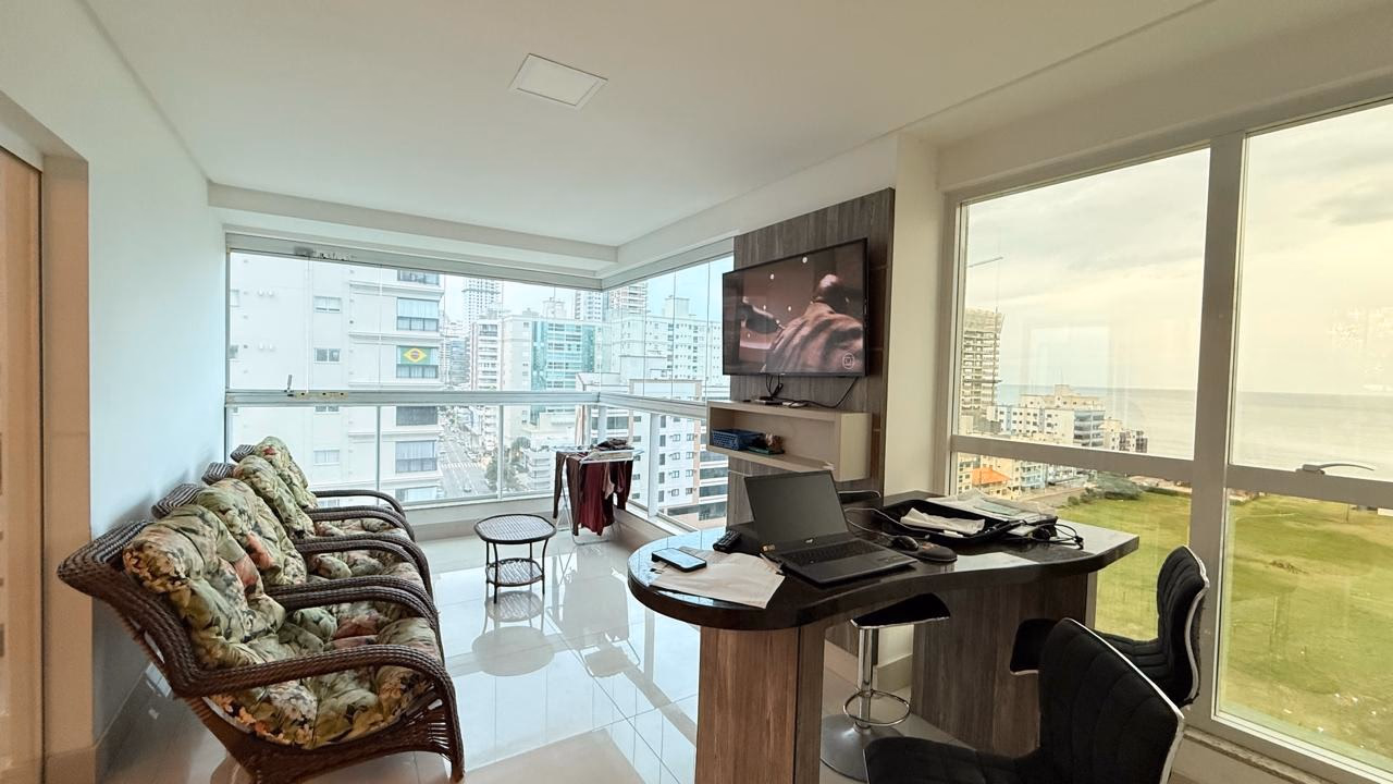 Apartamento 4 suítes em Meia Praia — Meia Praia, Itapema