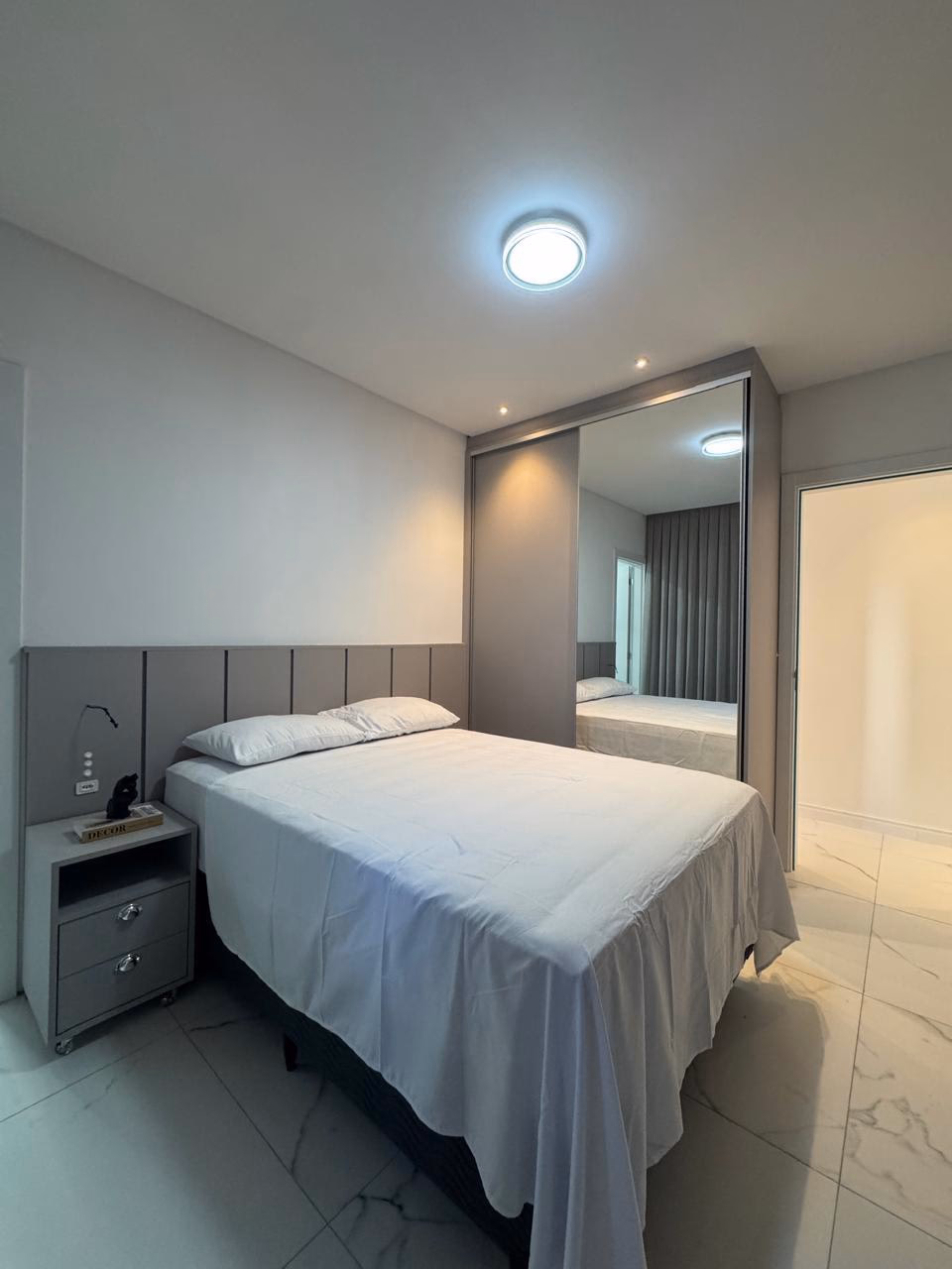 Apartamento 2 suítes em Meia Praia — Meia Praia, Itapema