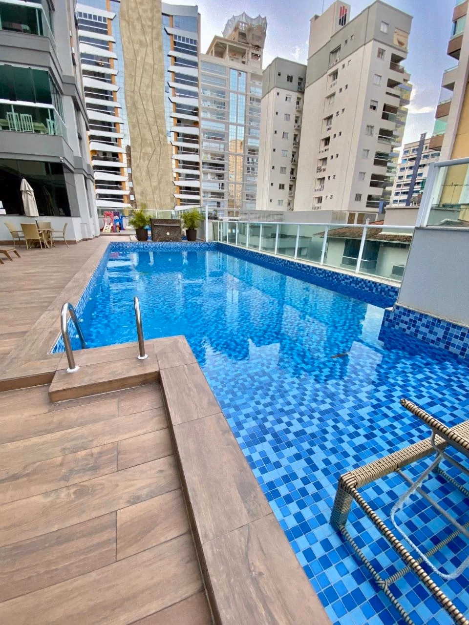 Residencial Cannes, Rua 270, Bairro Meia Praia, Itapema - SC (6)