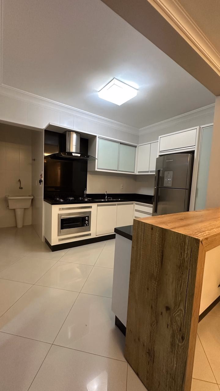 Apartamento 4 suítes em Meia Praia — Meia Praia, Itapema