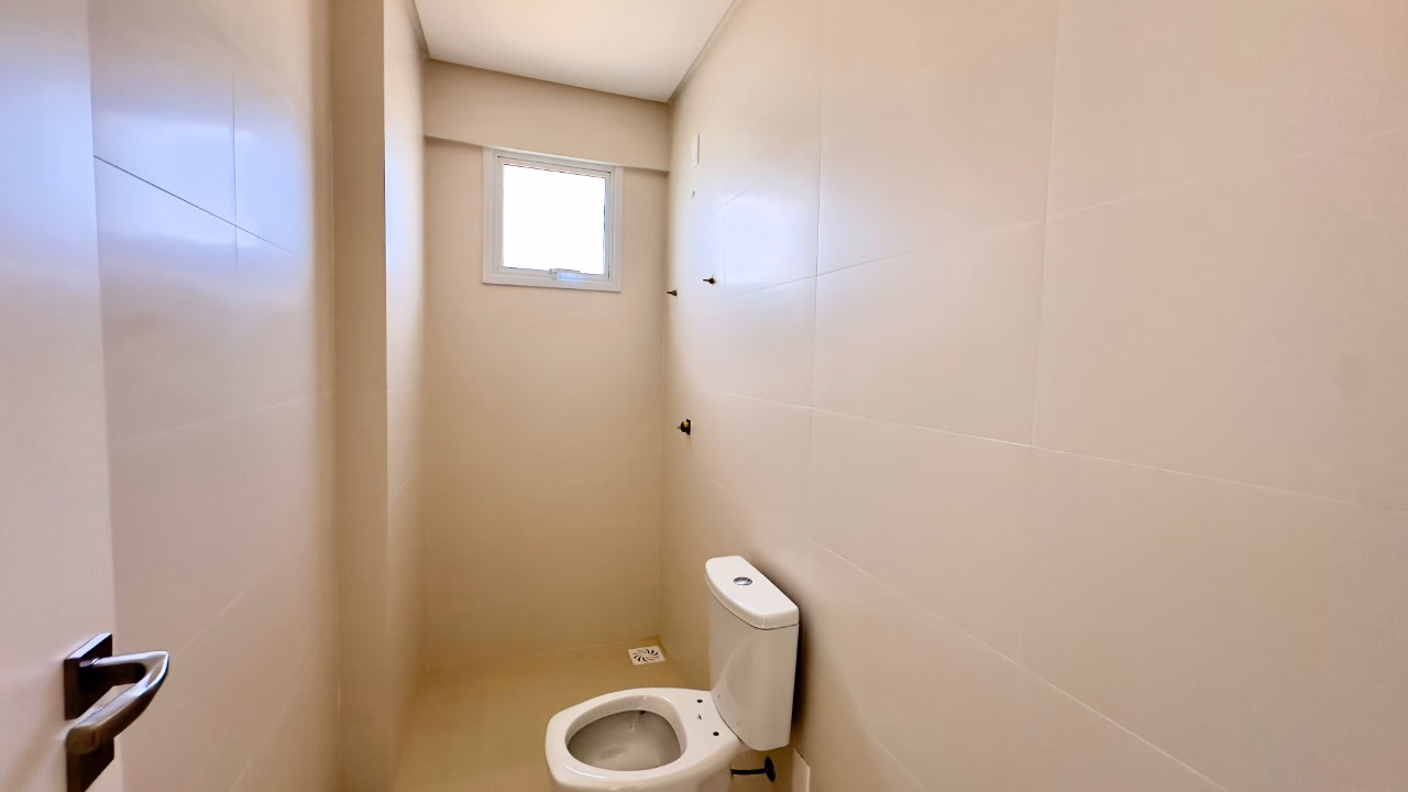Apartamento 4 suítes em Meia Praia — Meia Praia, Itapema