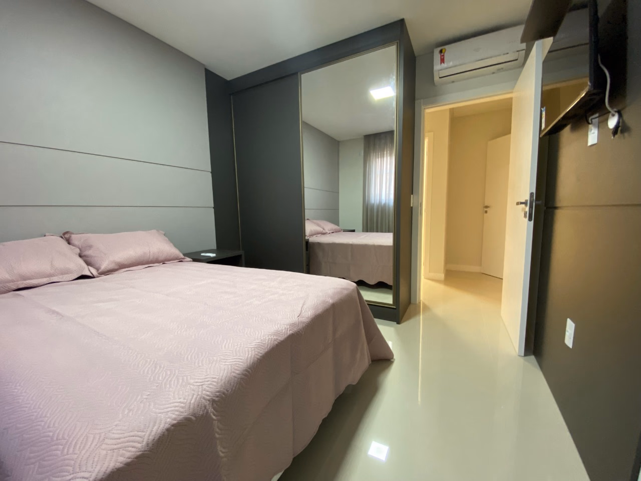 Apartamento 3 suítes em Meia Praia — Meia Praia, Itapema
