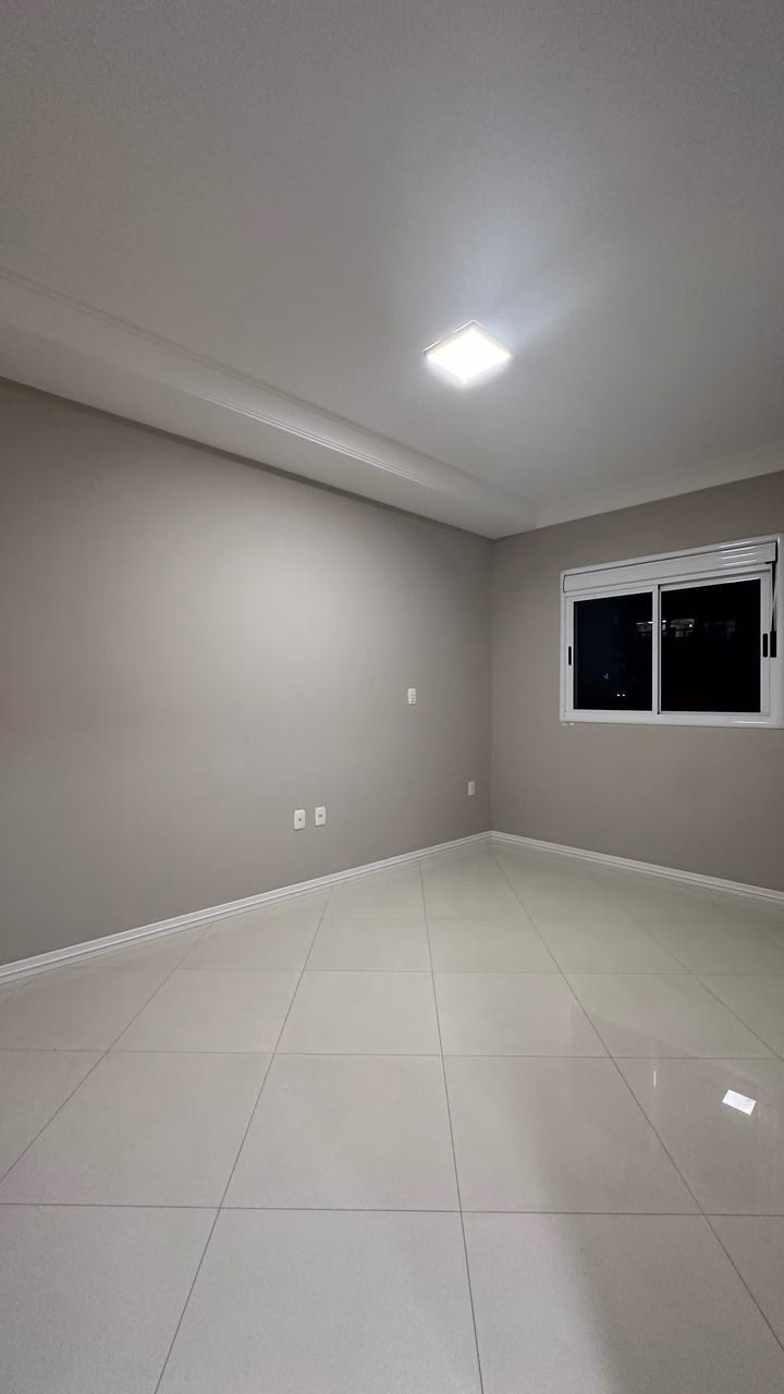 Apartamento 4 suítes em Meia Praia — Meia Praia, Itapema