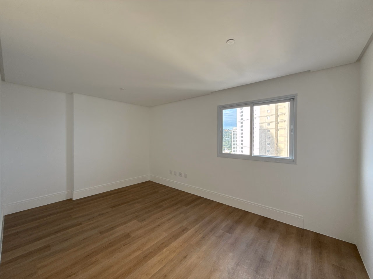 Apartamento 4 suítes em Centro — Centro, Itapema