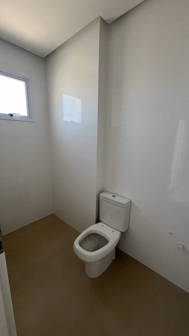 Apartamento 4 suítes em Meia Praia — Meia Praia, Itapema