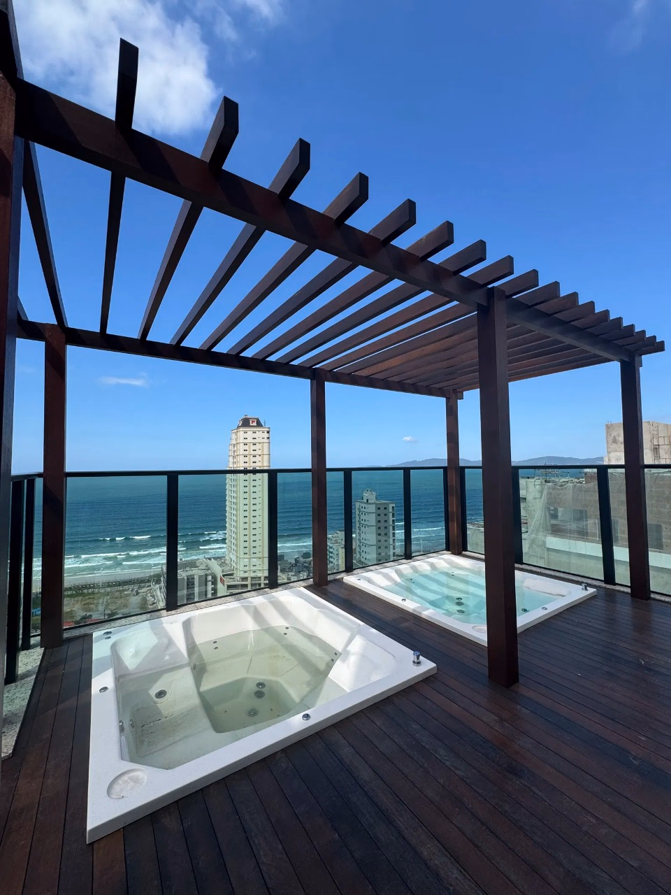 Belle Maison - Rua 406 B, Bairro Meia Praia, Itapema - SC (4)