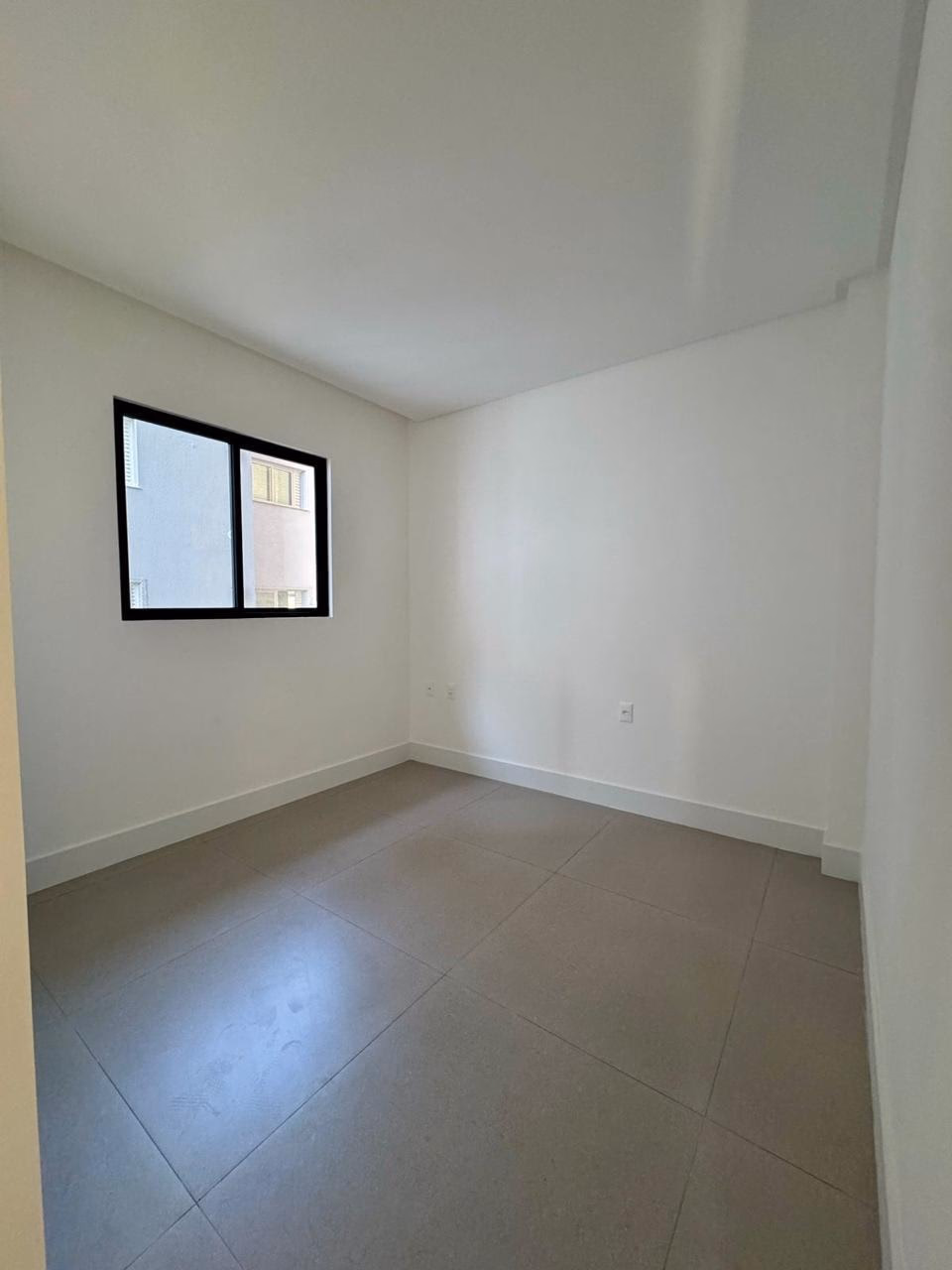 Apartamento 3 suítes em Meia Praia — Meia Praia, Itapema