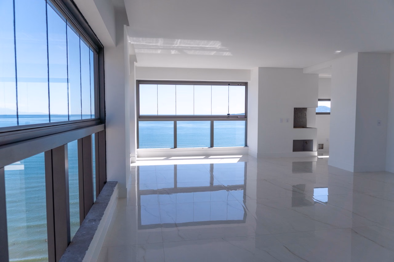 Apartamento 4 suítes em Meia Praia — Meia Praia, Itapema