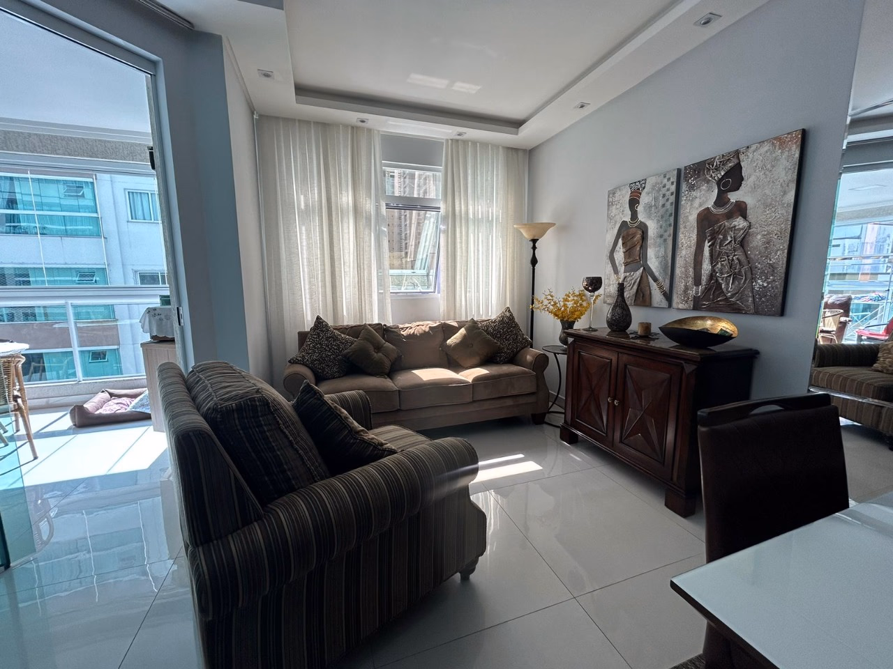 Apartamento 3 suítes em Meia Praia — Meia Praia, Itapema