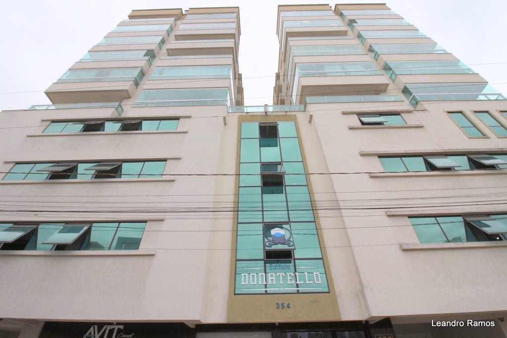 Edifício Donatello — Meia Praia