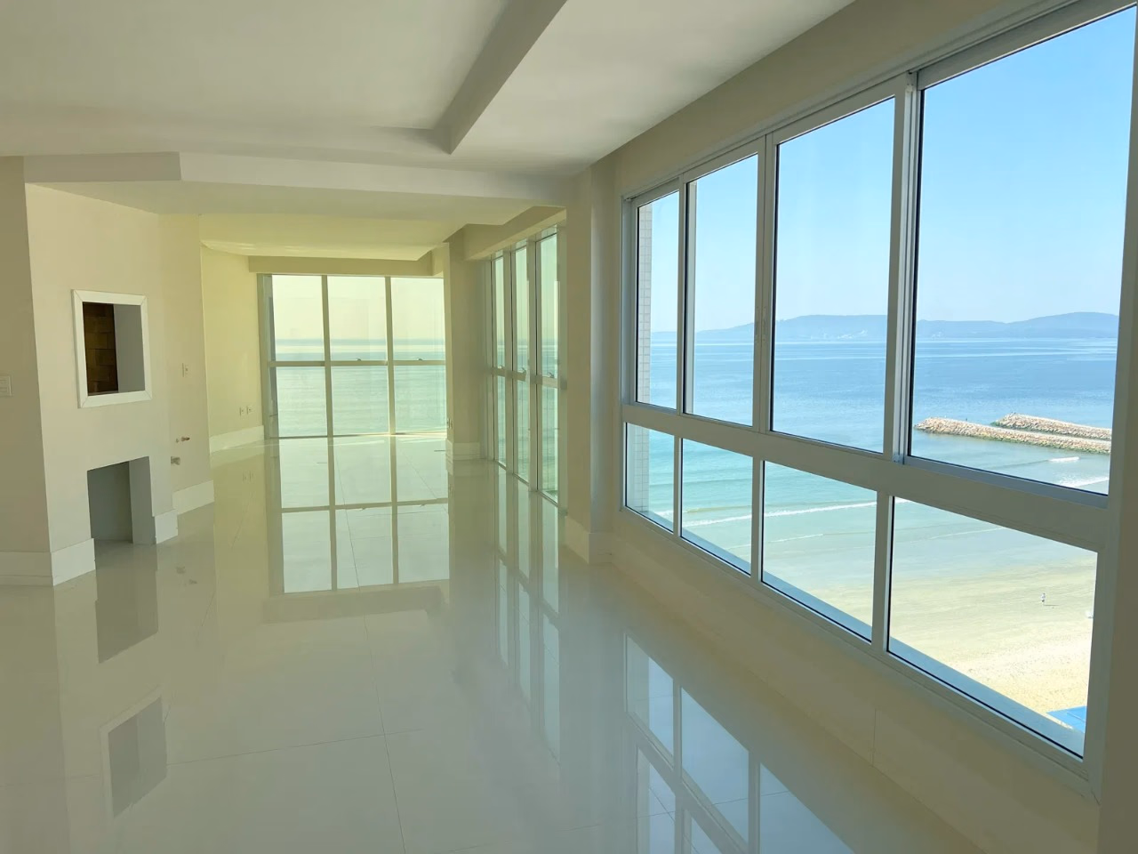 Apartamento 4 suítes em Centro — Centro, Itapema