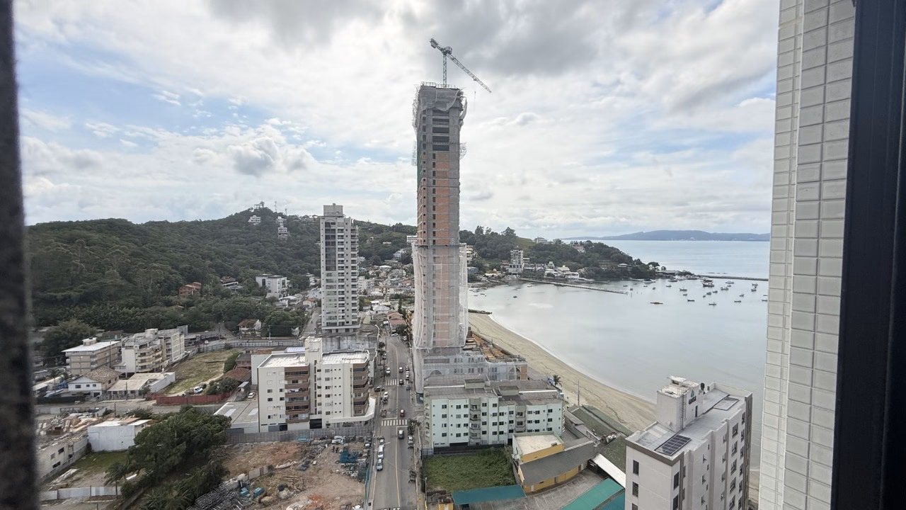 Apartamento 4 suítes em Centro — Centro, Itapema