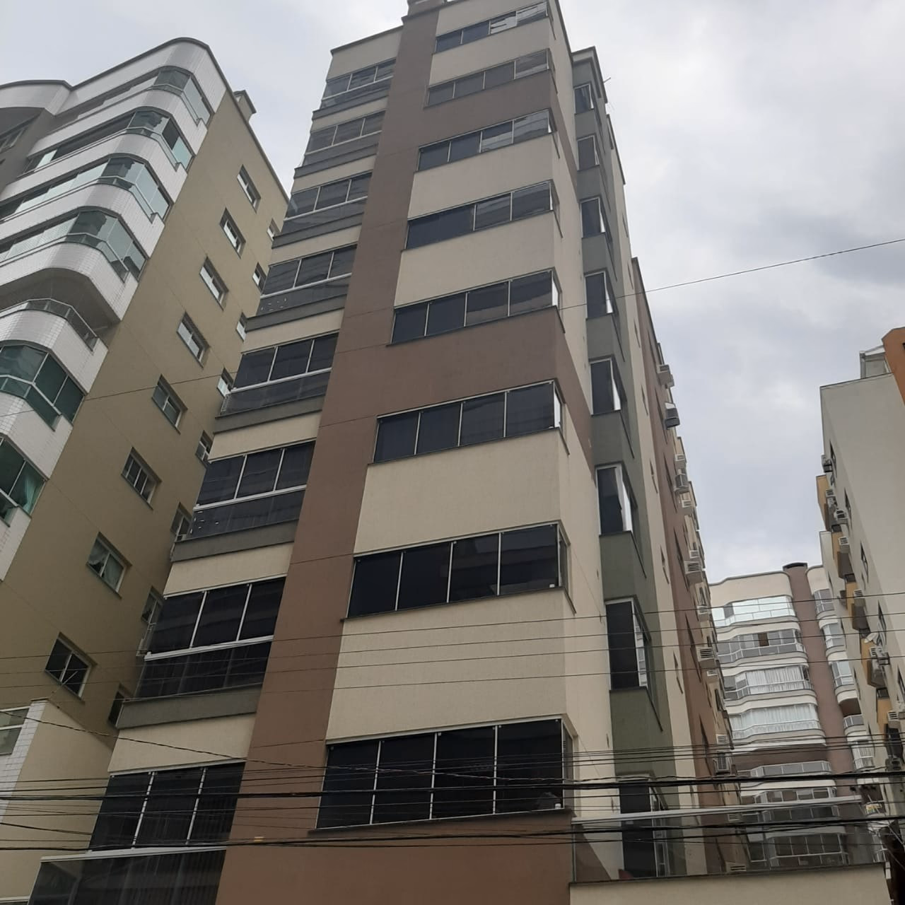 San Gabriel Residencial — Meia Praia