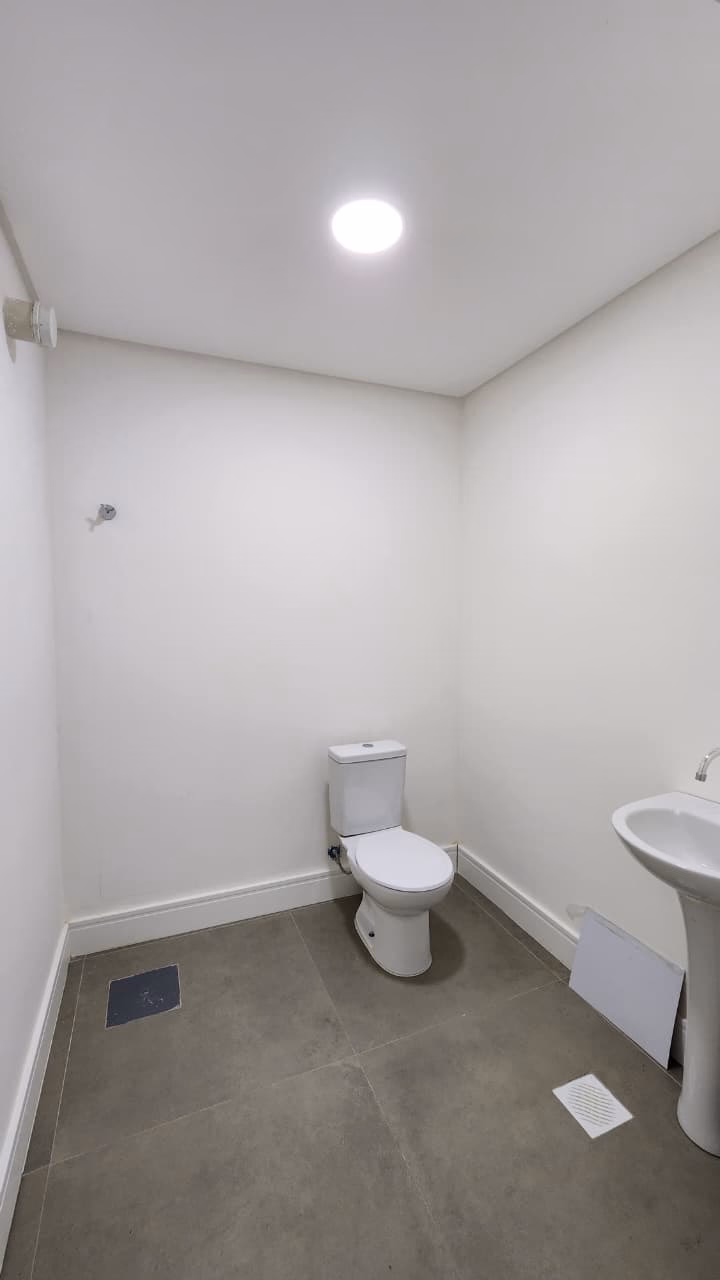 Sala comercial em Meia Praia — Meia Praia, Itapema