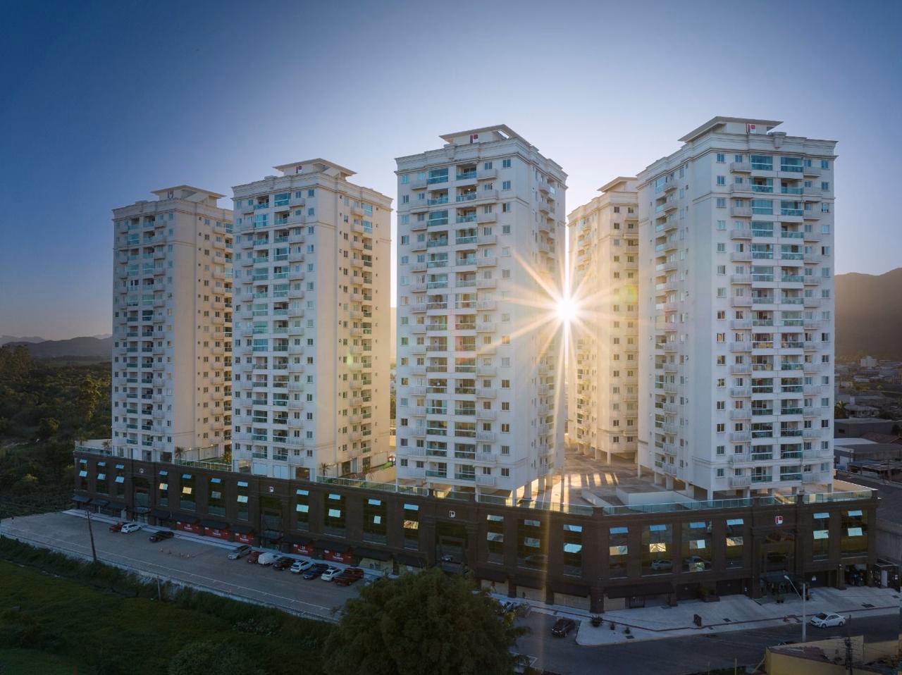 Green Park Residence — Jardim Praiamar