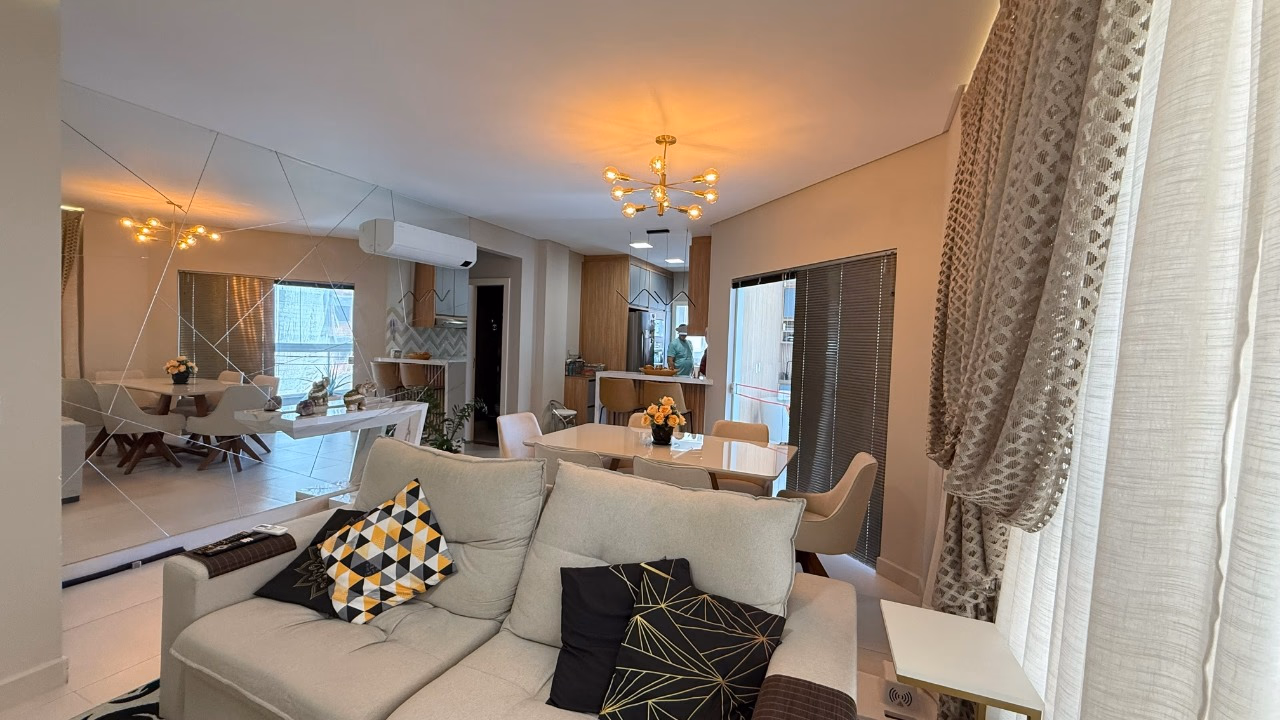 Apartamento 3 suítes em Meia Praia — Meia Praia, Itapema