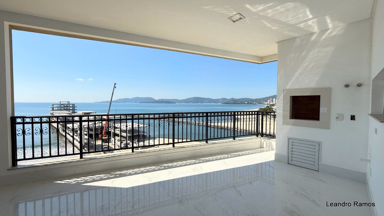 Apartamento 4 suítes em Meia Praia — Meia Praia, Itapema