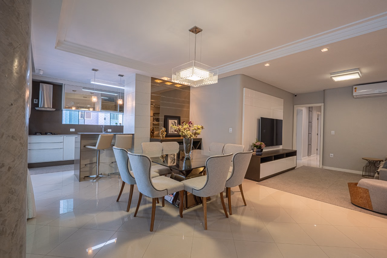 Apartamento 4 suítes em Meia Praia — Meia Praia, Itapema