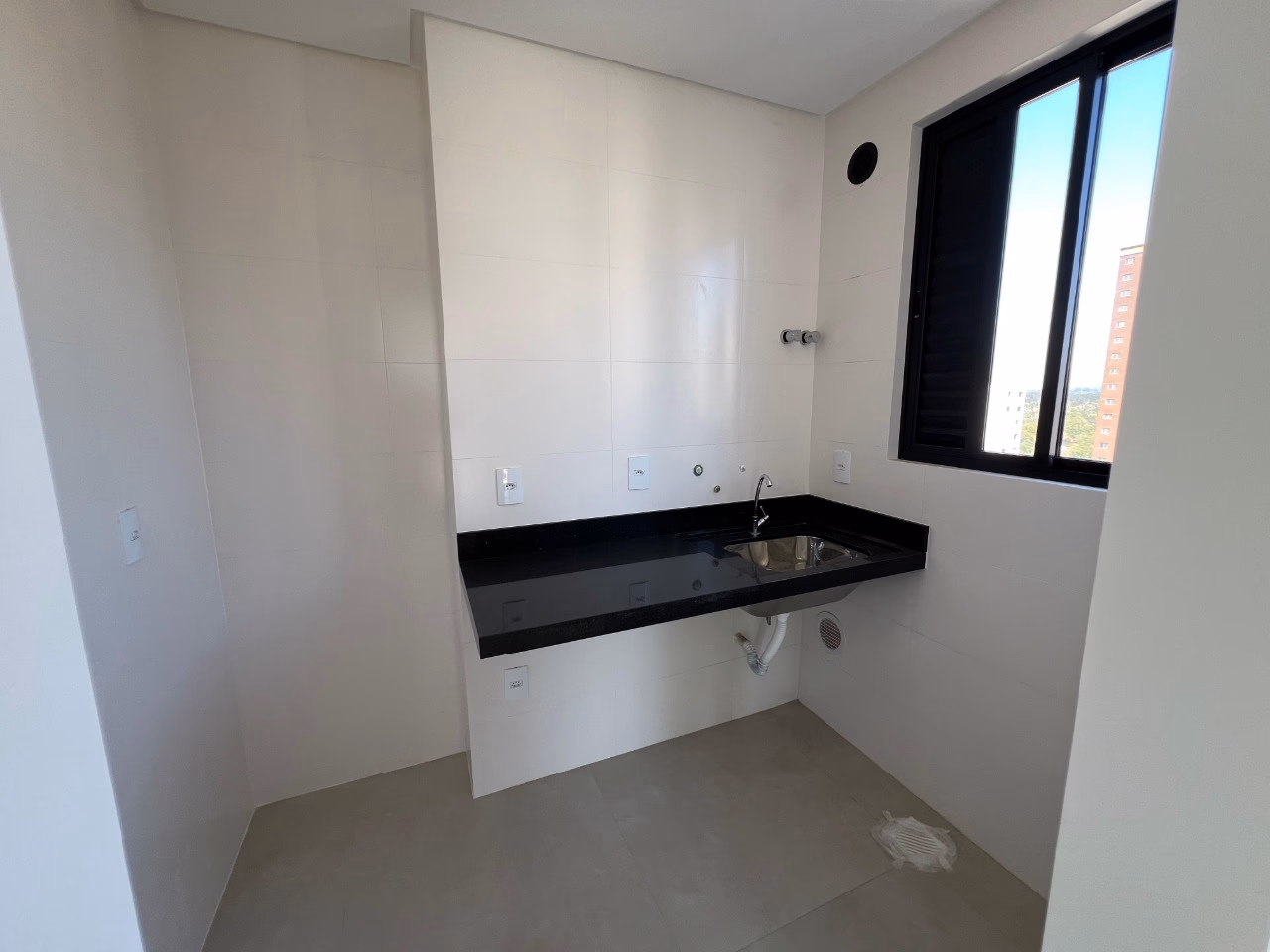 Apartamento 3 suítes em Meia Praia — Meia Praia, Itapema