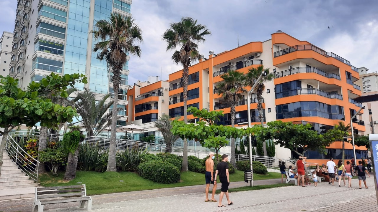 Monte Carlo Residencial — Meia Praia