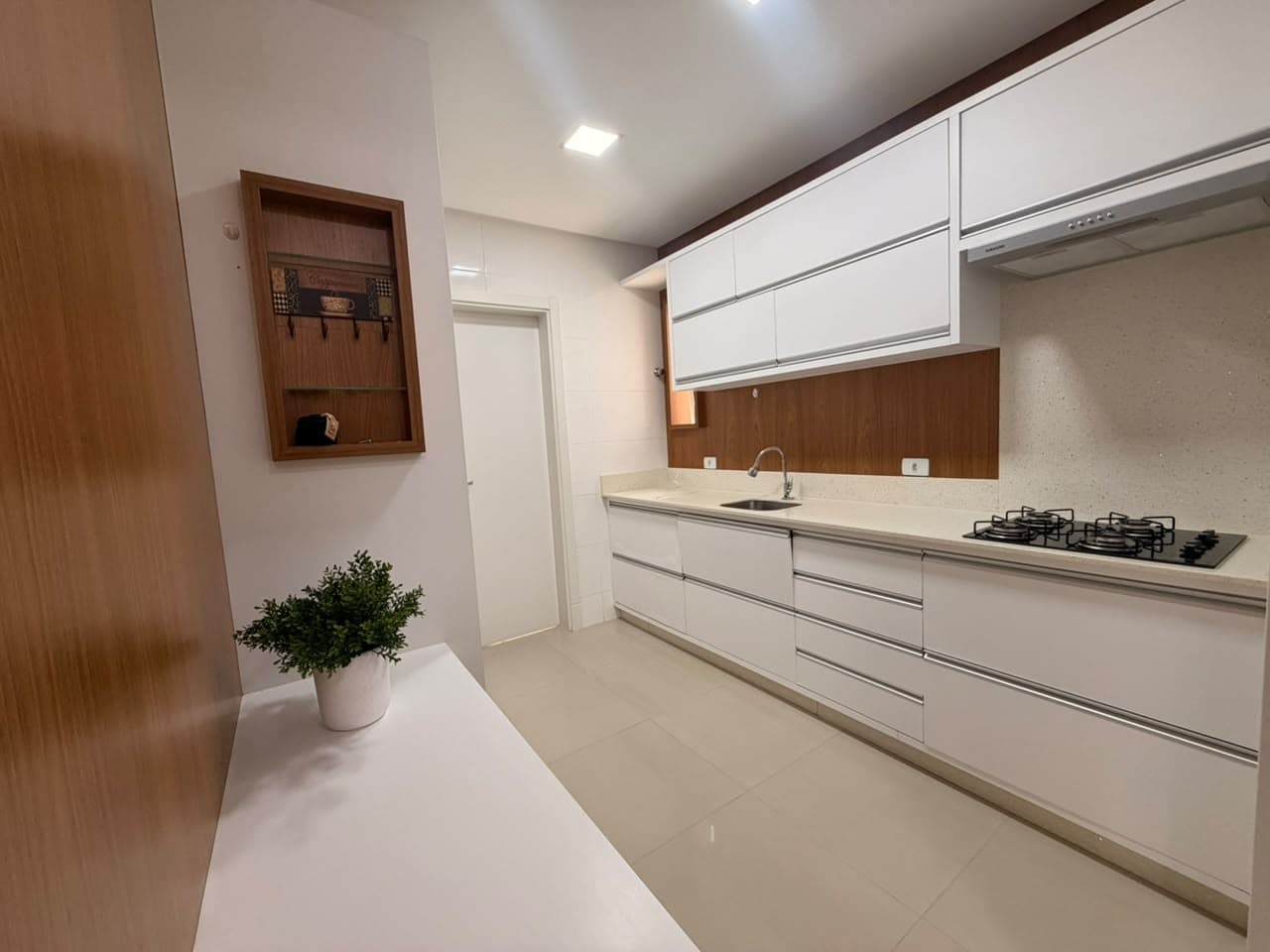 Apartamento 3 suítes em Meia Praia — Meia Praia, Itapema