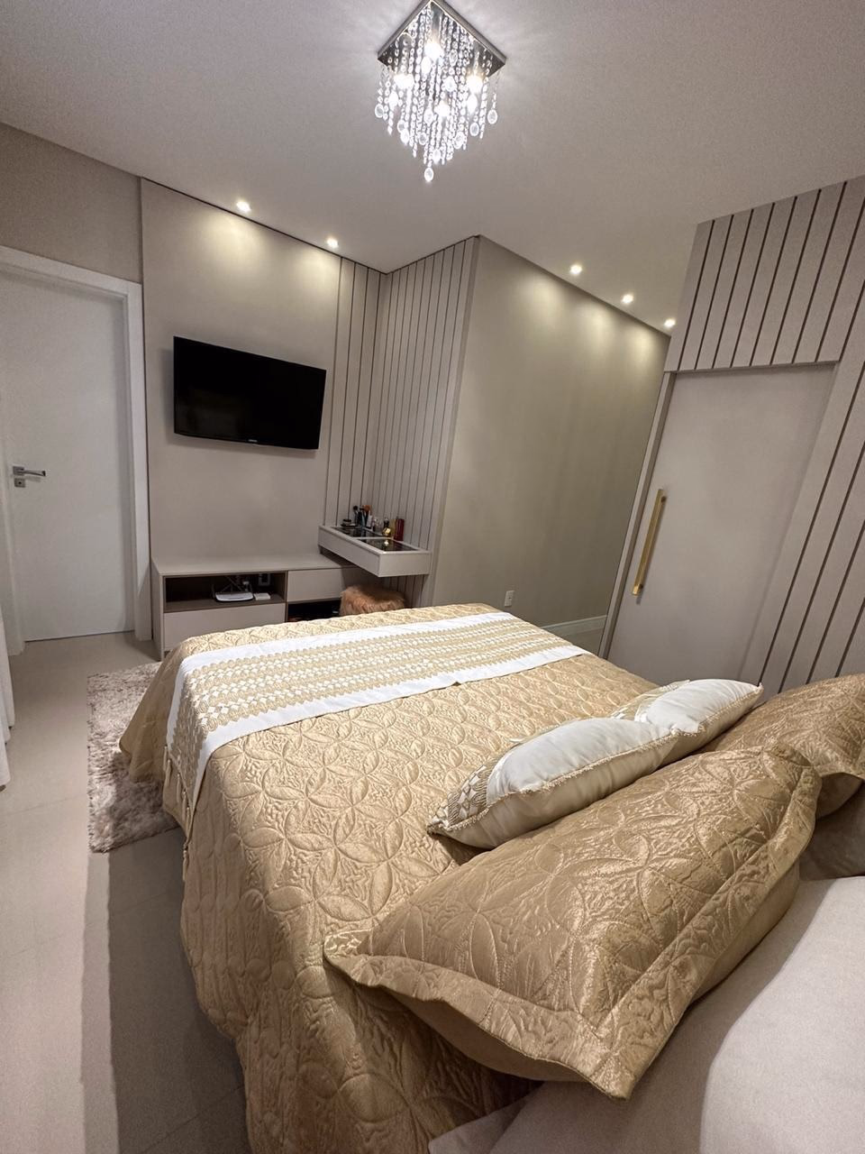 Apartamento 3 suítes em Meia Praia — Meia Praia, Itapema