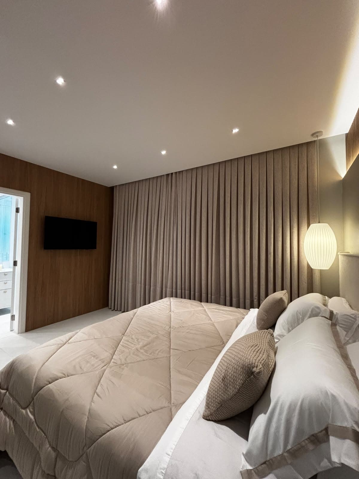 Apartamento 3 suítes em Meia Praia — Meia Praia, Itapema