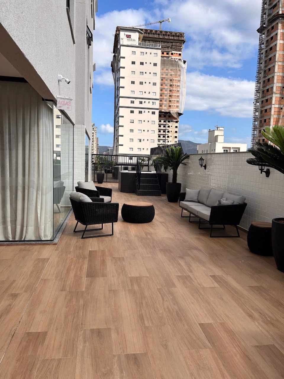 Residencial Maverick - Rua 274, Bairro Meia Praia, Itapema - SC (8)