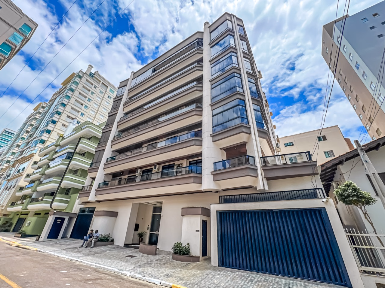 Canberra Residencial — Meia Praia