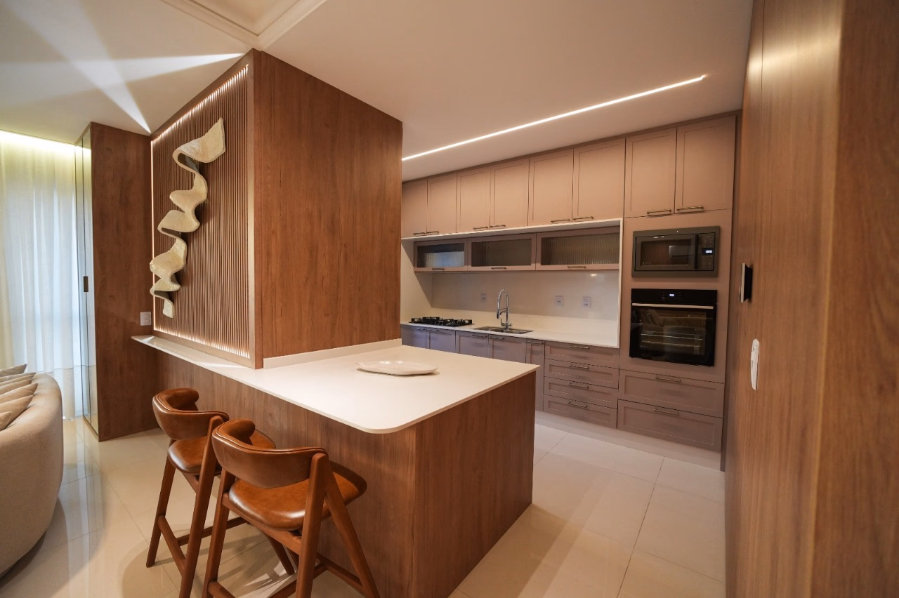 Apartamento 4 suítes em Meia Praia — Meia Praia, Itapema