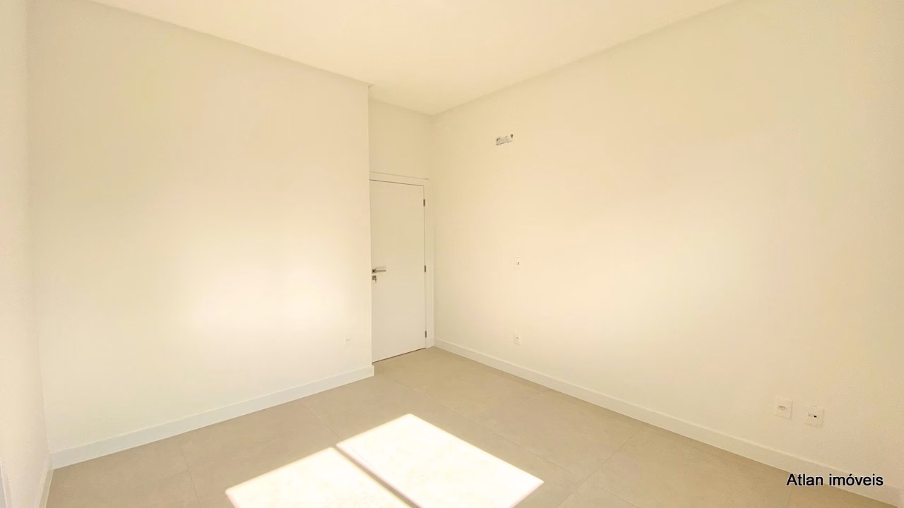 Apartamento 3 suítes em Meia Praia — Meia Praia, Itapema