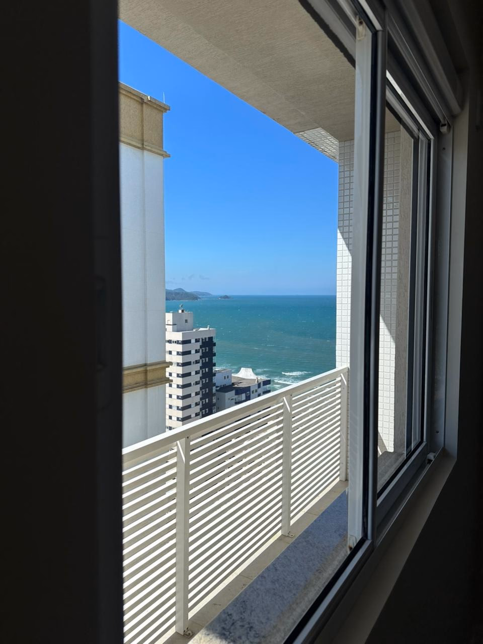 Apartamento 4 suítes em Meia Praia — Meia Praia, Itapema