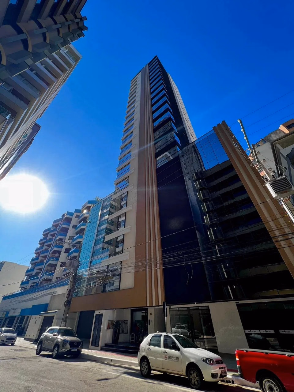 Exuberance Tower Residence — Meia Praia