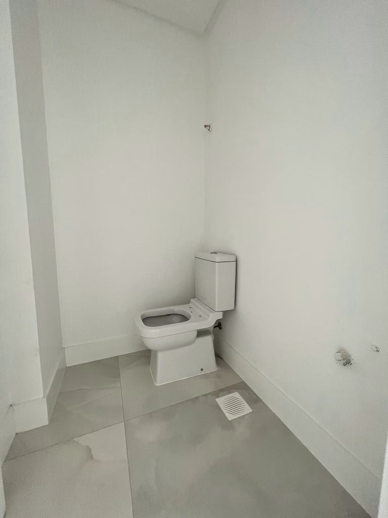 Apartamento 4 suítes em Meia Praia — Meia Praia, Itapema