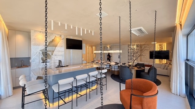 Apartamento 4 suítes em Meia Praia — Meia Praia, Itapema
