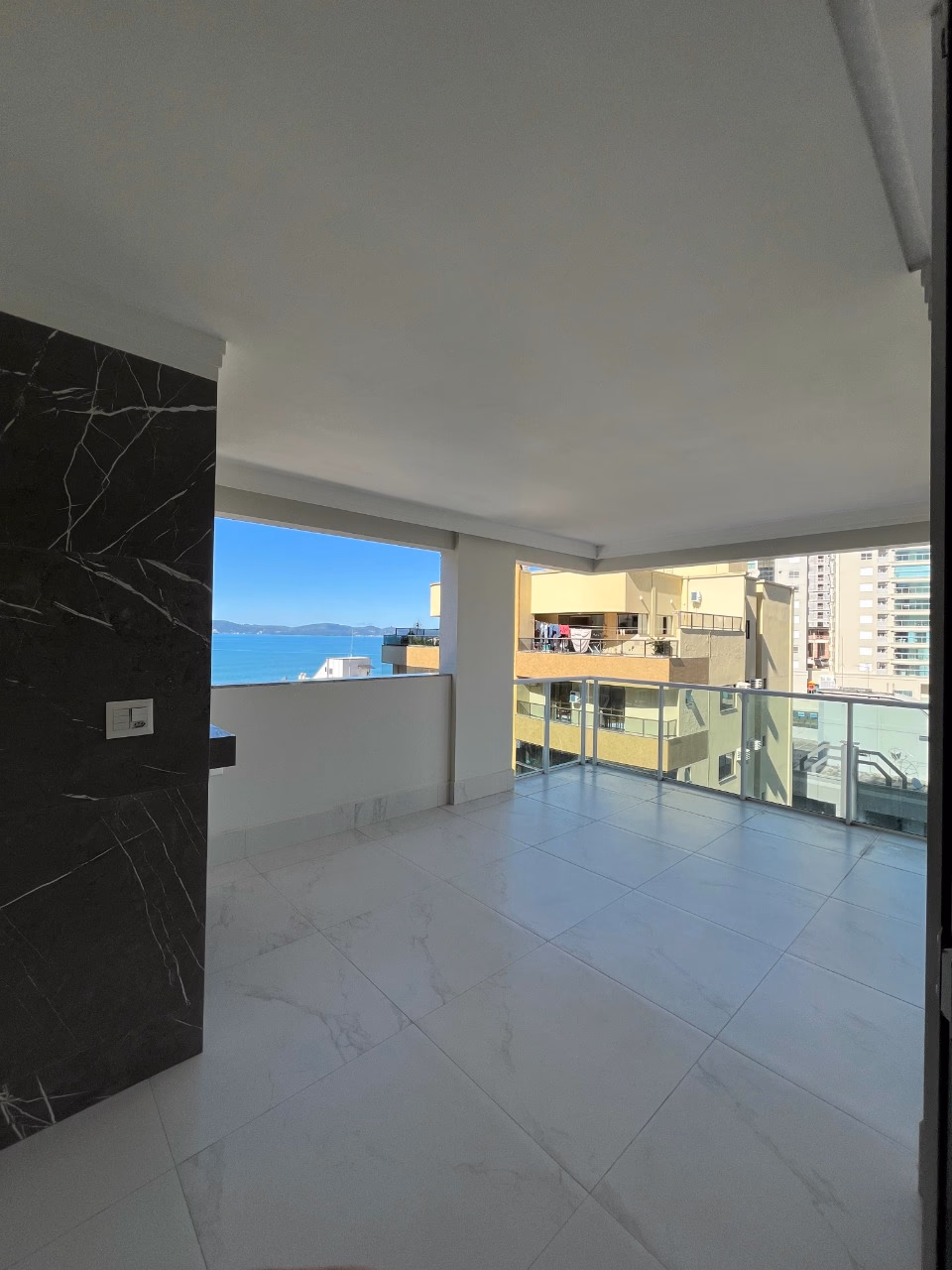 Apartamento 4 suítes em Centro — Centro