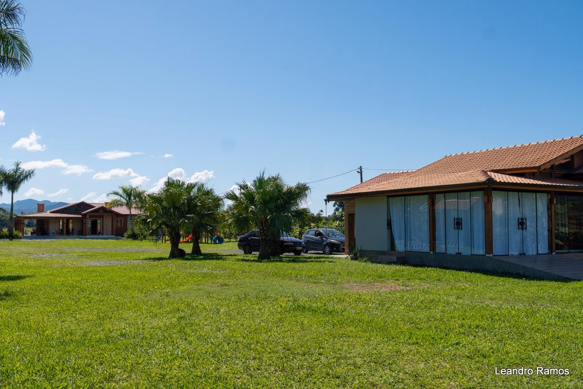 Imóvel 3 suítes em Ribanceira do Sul — Ribanceira do Sul, São João Batista