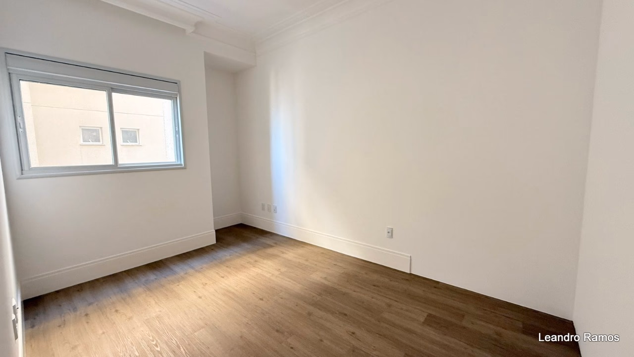 Apartamento 4 suítes em Meia Praia — Meia Praia, Itapema