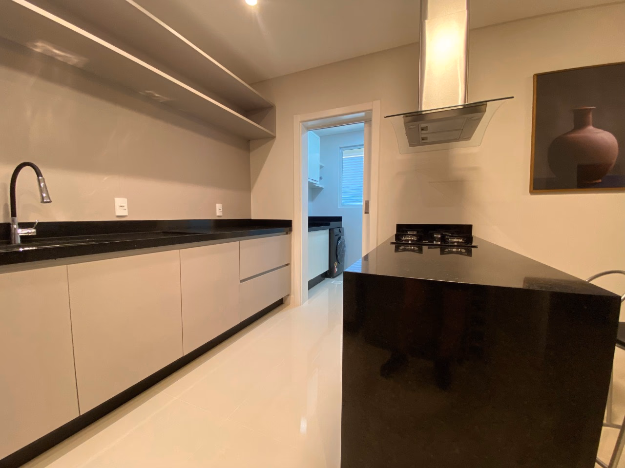Apartamento 3 suítes em Meia Praia — Meia Praia, Itapema
