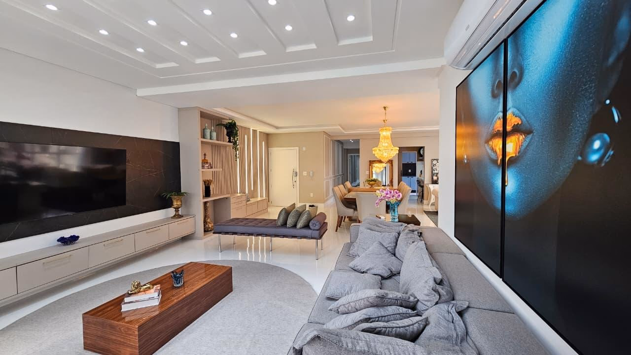 Apartamento 4 suítes em Meia Praia — Meia Praia, Itapema